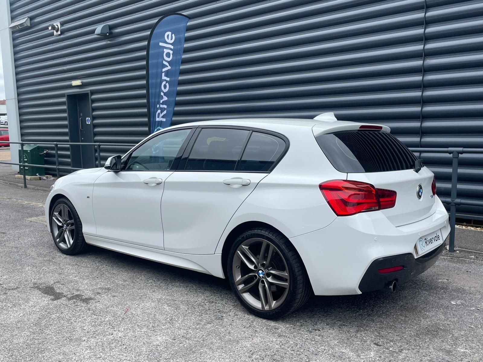 BMW 1 Series image 2